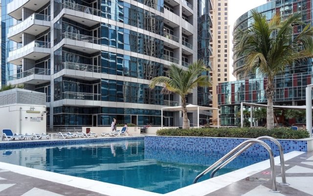 Dazzling & Artistic Studio Apartment In Dubai Marina