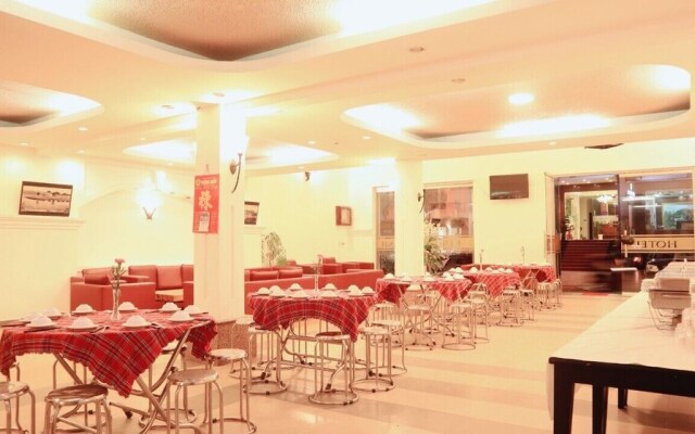 Pho Lanh Hotel