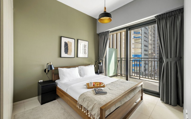 Canal View 1BR Near Business Bay Metro