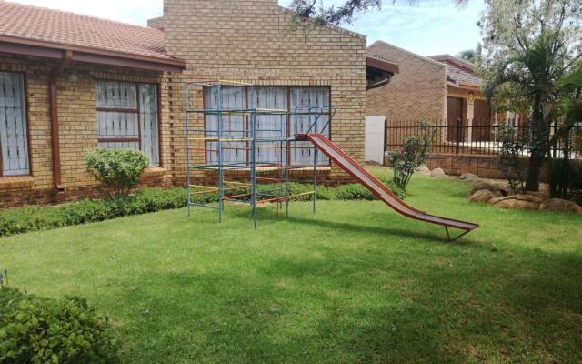 Lott's Place Guest House