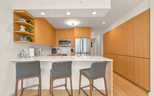 Sky Ala Moana 4209 2 Bedroom Condo by RedAwning