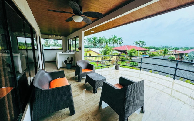 Los Angeles Hotel & Resort