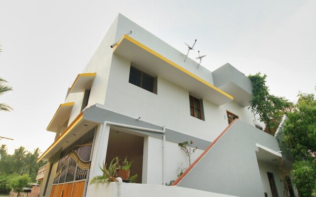 OYO 14414 Home OYO Home 1BHK Studio Near Quiet Beach