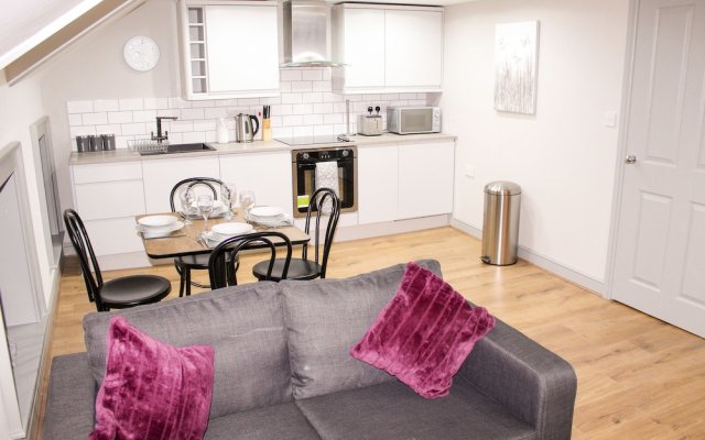 Modern Duplex Apartment Nr Liverpool ONE