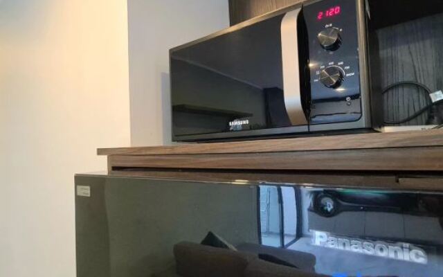 Modern 61m2 Apt, Ideally Located (200Mbps+ Wi-Fi)