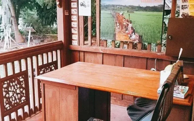 Crossroads House - Hostel