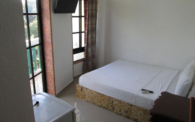 Amigos Beach Resort