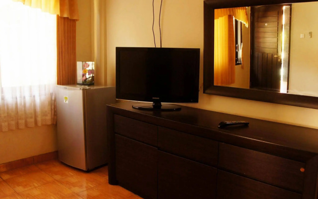 Agus Beach Inn