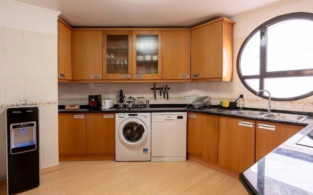 Ericeira Paradise House & Suites