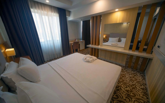 Grand Itimat Hotel