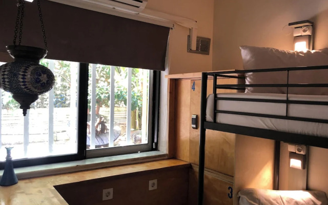 Rodos Backpackers