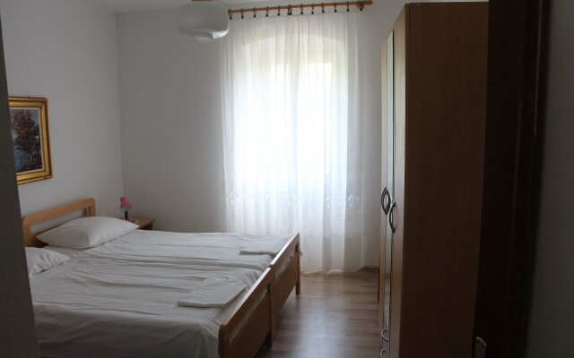 Apartment Mici 1 - great location and relaxing: A1  Cres, Island Cres