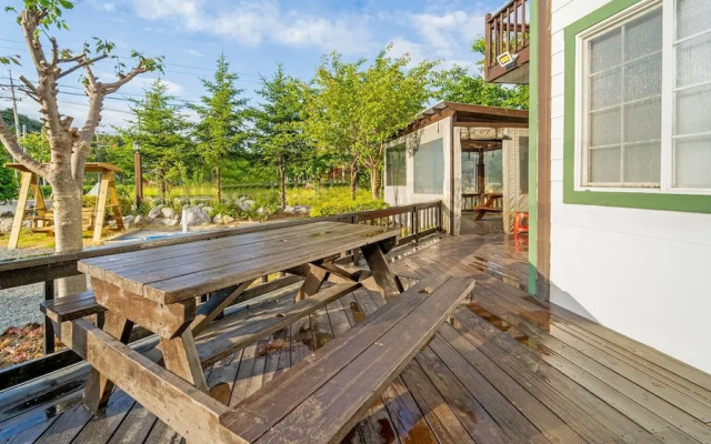 Gangneung Hayanwood Pension