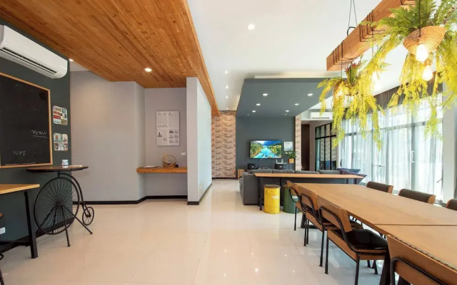 Penny - Farthing Pool Villa