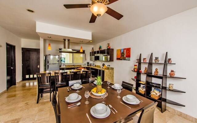 Mamitas Village PH301 by PRP