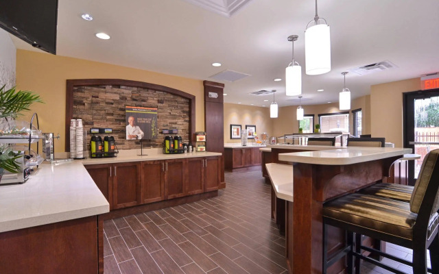 Staybridge Suites Tomball - Spring Area by IHG