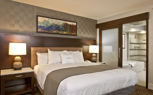 DoubleTree by Hilton Washington DC - Crystal City