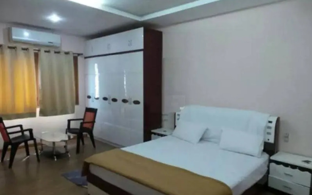 Royal Comfort Suites