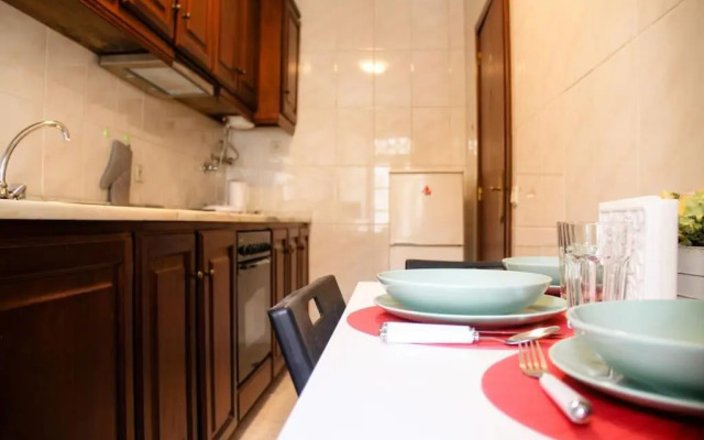 Renovated Feb22 Clerigos Cozy Balcony with self check in