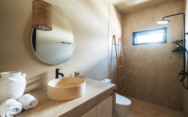 Limón & Cello Villa