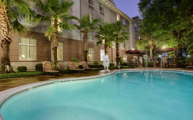 Holiday Inn Express & Suites Charleston-Ashley Phosphate, an IHG Hotel