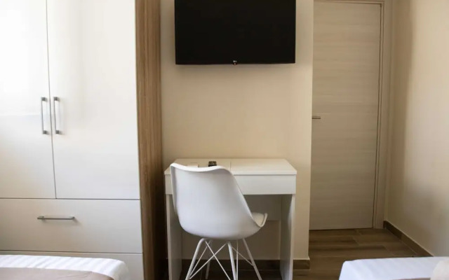 The Poolside Stone House in Bale