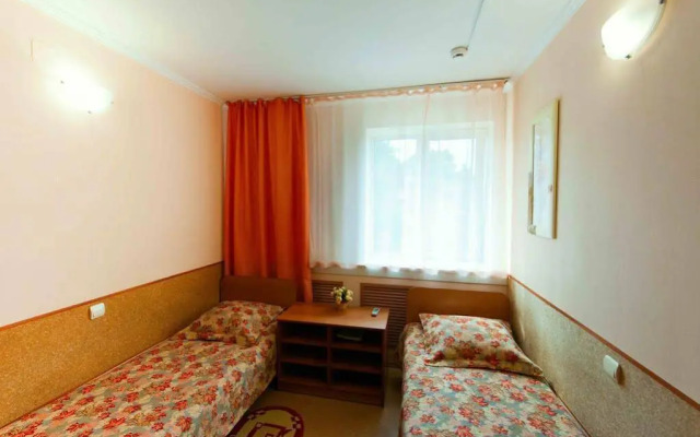 Transportnaya, Gostinitsa