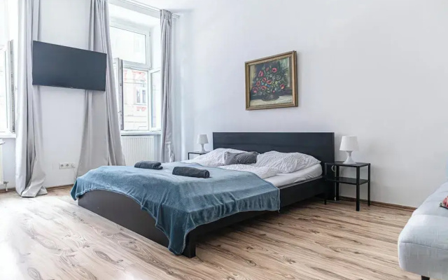 Bright 2BR Flat Near Westbahnhof