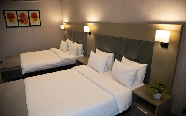 Hilly Hotel
