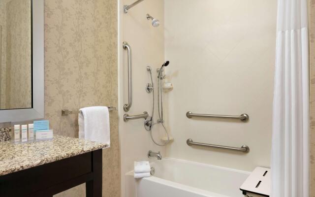 Hampton Inn & Suites Parkersburg Downtown