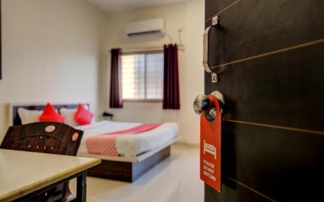 OYO 14747 Hotel Prathik