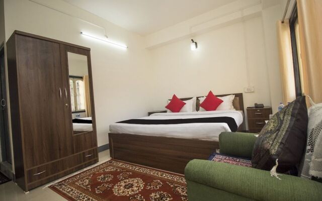 Oyo 24942 Hotel Lhasa