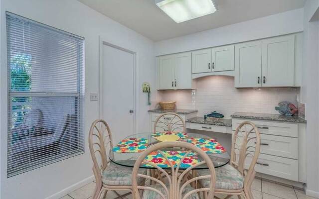 Bahia Vista 15567 - Two Bedroom Condo