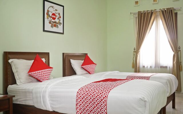 OYO 833 Hotel Army Look Syariah