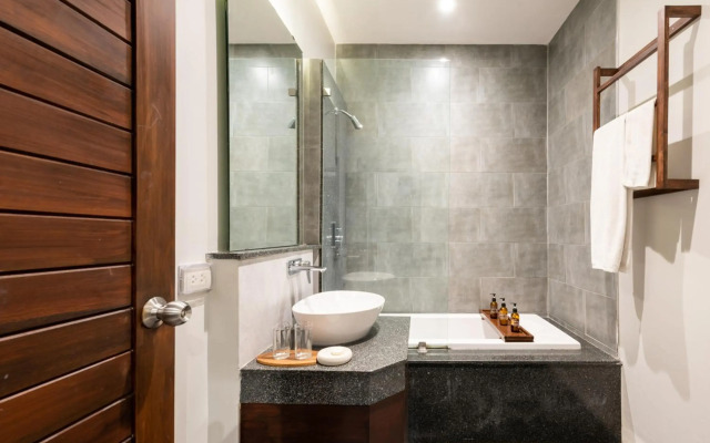 Cherlock Hotel