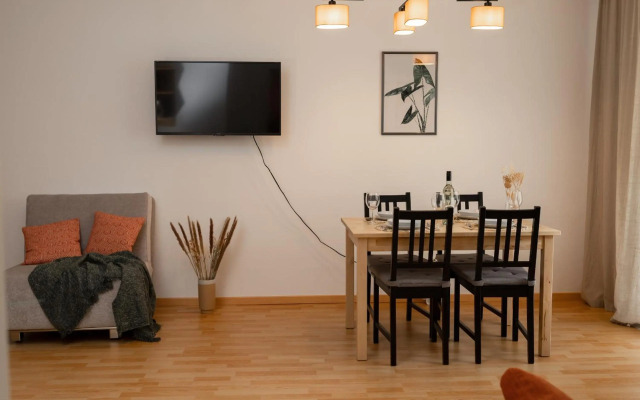 Fresh Apartment with Terrace + Free Parking