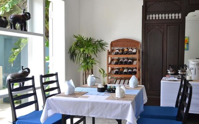 Frangipani Villa Hotel II