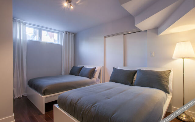 3 bedrooms 2 bathrooms Mont-Royal Apartment by Lux Montreal Vacations Rentals