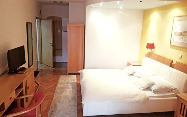 Hotel Millennium