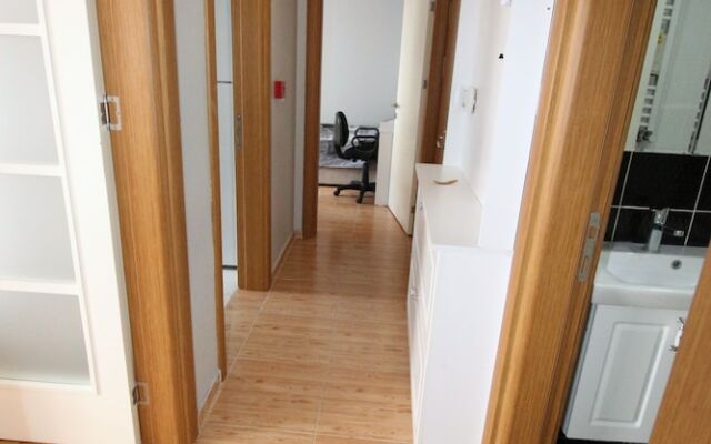 Kardeşler Apart