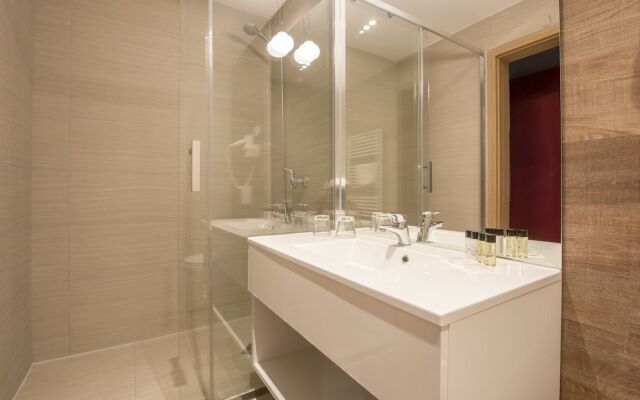 Onyx Luxury