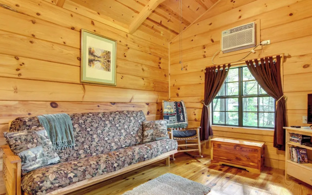 Hendersonville Cabin Near Hiking & Waterfalls!