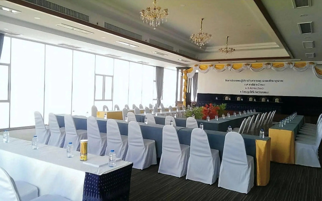 Blu Hotel Nakhon Phanom