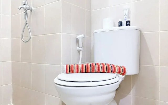 Comfy Stay 2BR at Podomoro Golf View Apartment