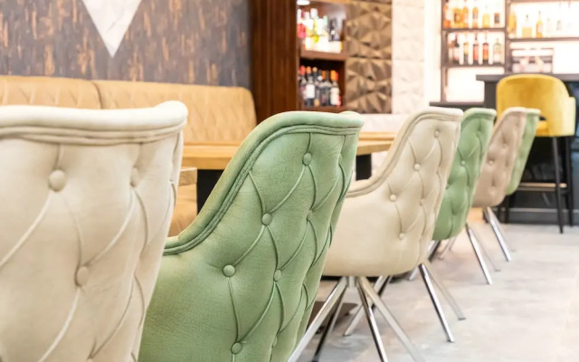 Central Hotel & Lounge Adult Only