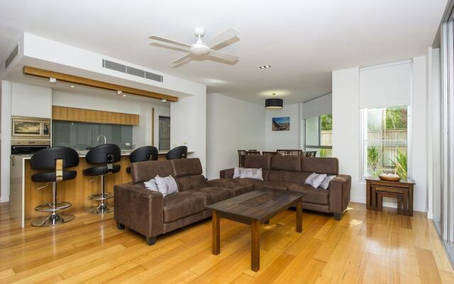 Maggies Beachfront Apt. 9