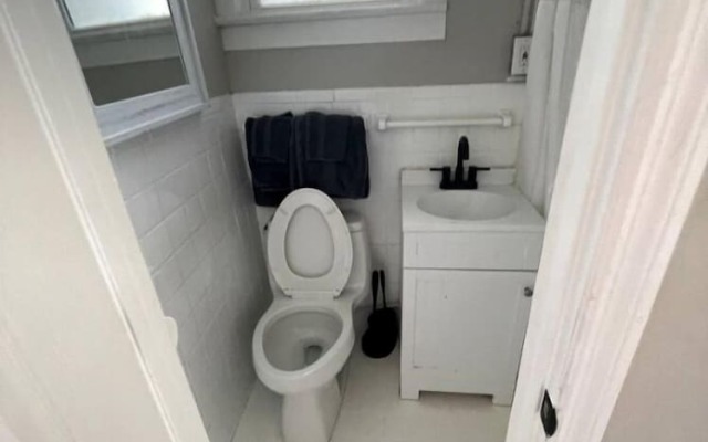 Cute & Friendly 1-BR 10 Mins From Nash