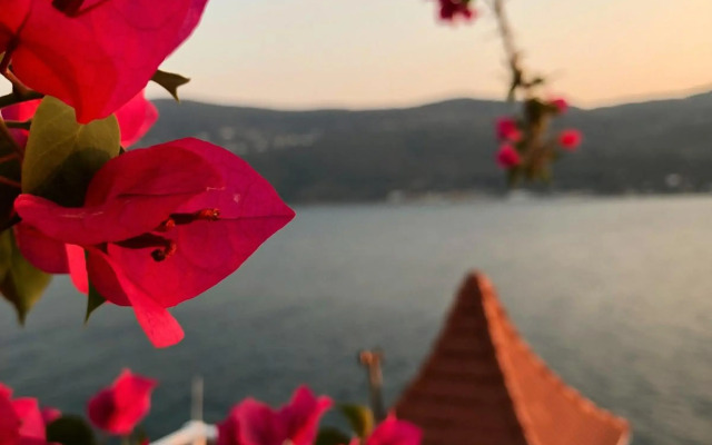 Mirini Hotel