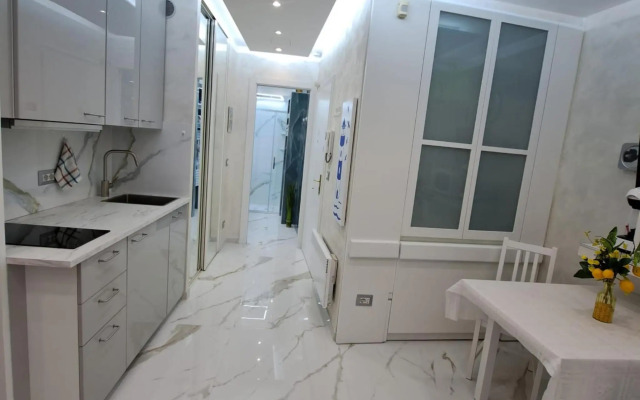 Sharon Apartment in Victoria Beach