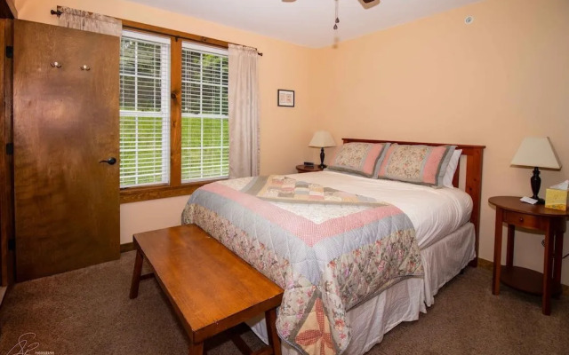 The Old Lantern Inn and Barn